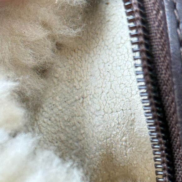 Y2k UGG Suede Shearling Small Purse Shoulder Bag Sheepskin Tan Rockabilly Preppy - Picture 16 of 16